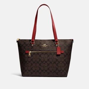 Gallery Tote In Signature Canvas